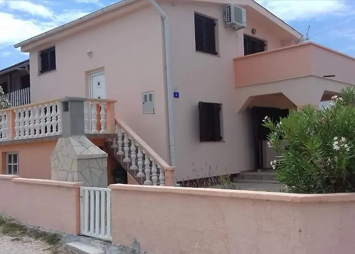 Apartman Lana Vir
